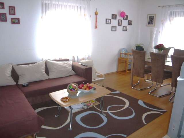 Etagenwohnung Böblingen Böblingen (Stadt) - 3.5 Zimmer, 120 m&sup2;, 1.200&euro; | Angebot:27684766