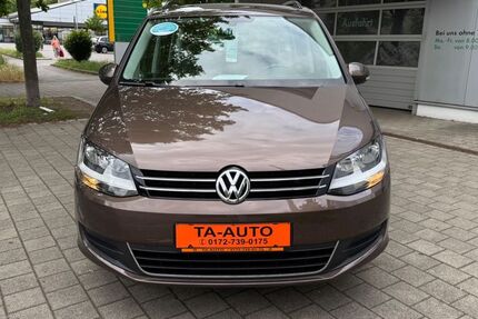 VW Sharan 117.223 km 10.999 &euro; Esslingen am Neckar 73733