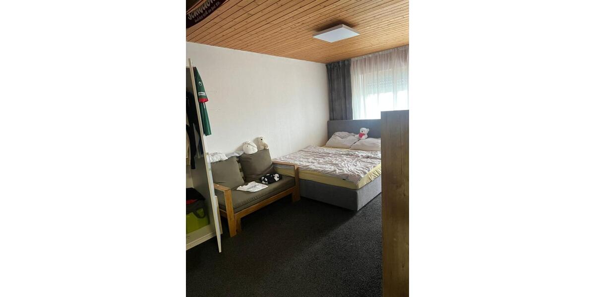 Doppelhaushälfte Nürtingen - 6 Zimmer, 160 m&sup2;, 550.000&euro; | Angebot:25551769