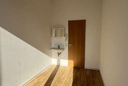 Wohnung Reutlingen - 1 Zimmer, 9 m&sup2;, 180&euro; | Angebot:23810987