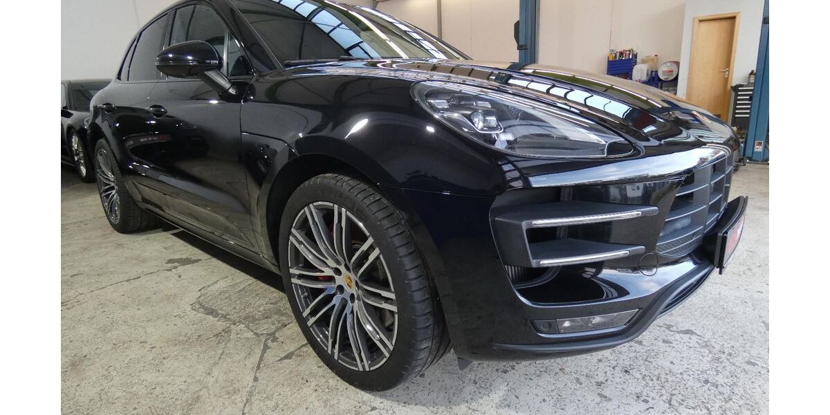 Porsche Macan 182.000 km 39.899 &euro; Metzingen 72555