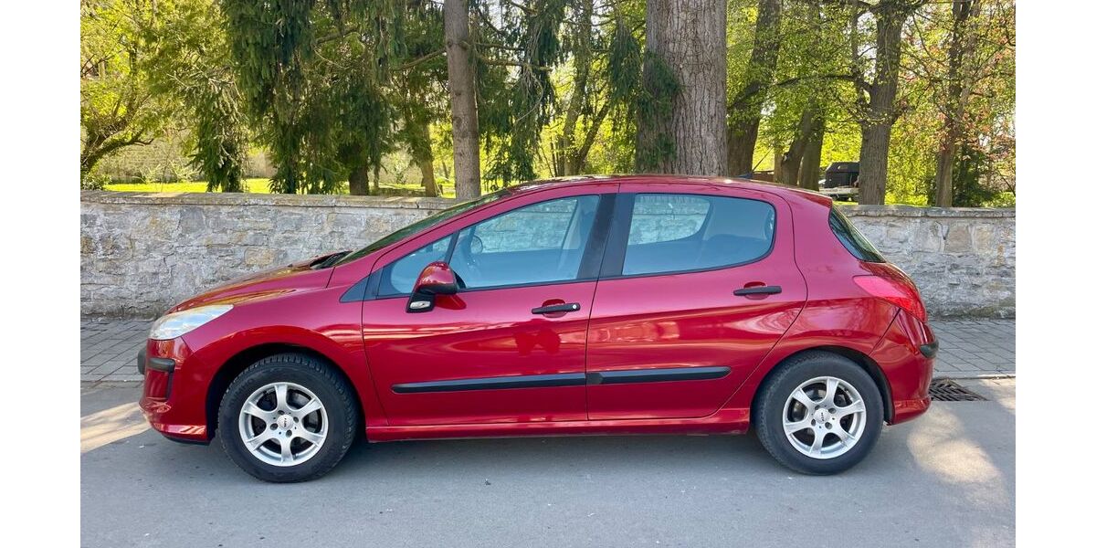 Peugeot 308 144.500 km 2.290 &euro; Ehningen 71139