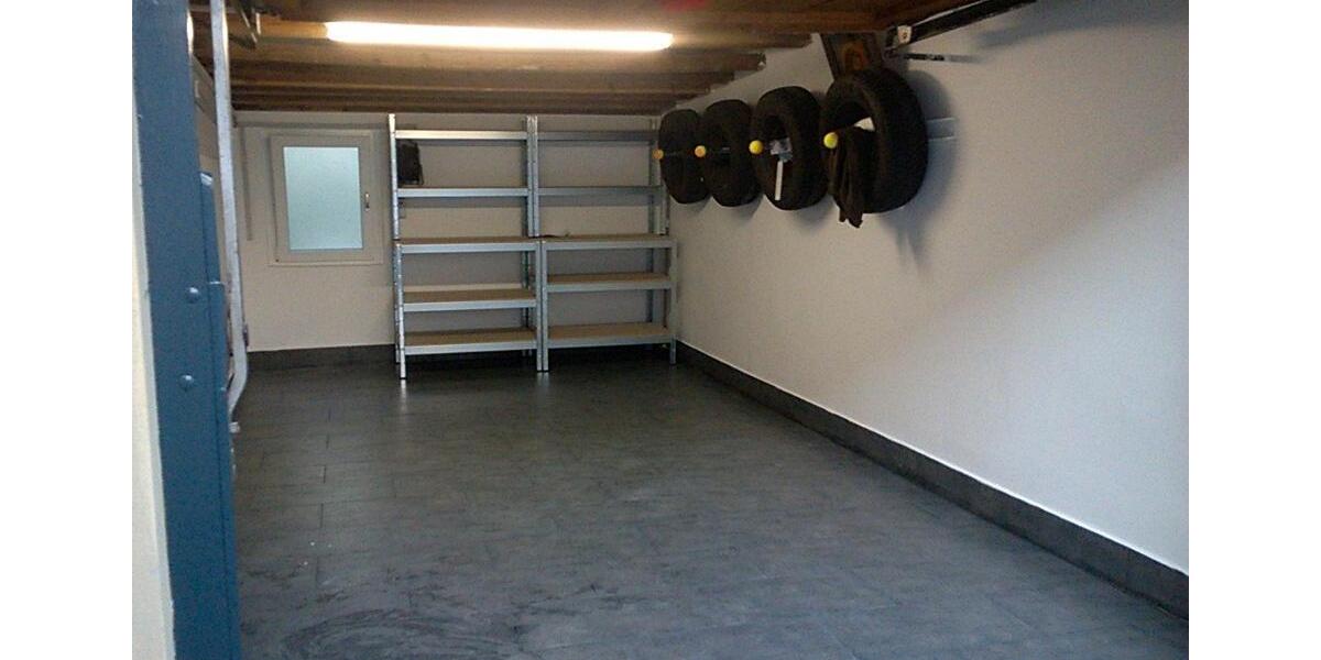 Mehrfamilienhaus, Wohnhaus Reutlingen Orschel-Hagen - 10 Zimmer, 181 m&sup2;, 749.000&euro; | Angebot:26713888
