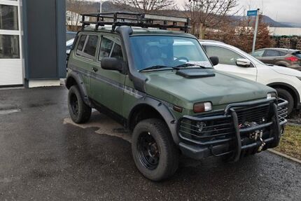 Lada Niva 25.436 km 6.750 &euro; Gomaringen 72810
