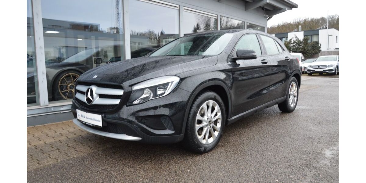Mercedes-Benz GLA 180 159.561 km 11.990 &euro; Herrenberg bei Stuttgart 71083