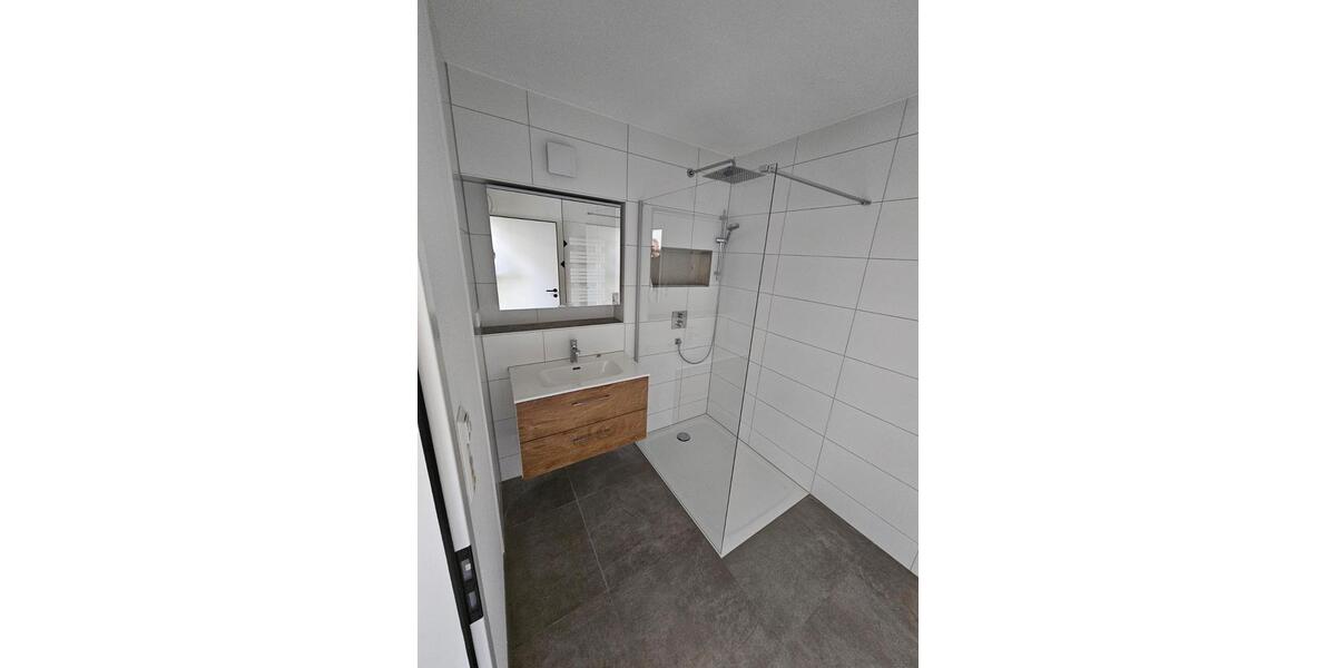 Etagenwohnung Herrenberg - 5 Zimmer, 26 m&sup2;, 700&euro; | Angebot:25990830