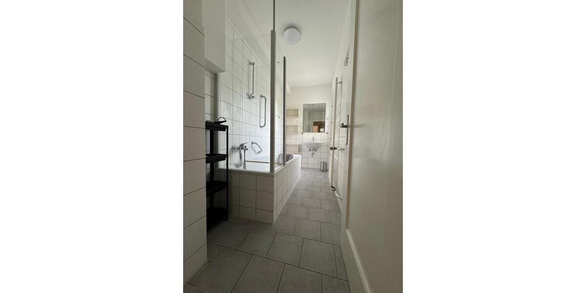 Erdgeschoßwohnung Dettingen an der Erms - 3 Zimmer, 80 m&sup2;, 1.300&euro; | Angebot:25300810