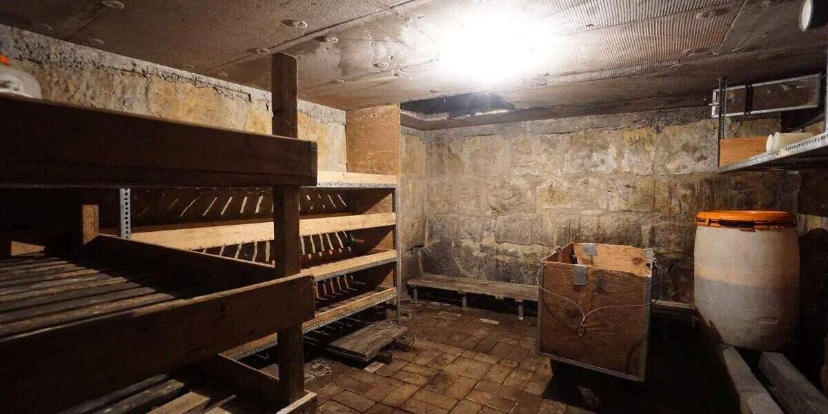 Einfamilienhaus Dettingen an der Erms - 7 Zimmer, 157 m&sup2;, 580.000&euro; | Angebot:25697065