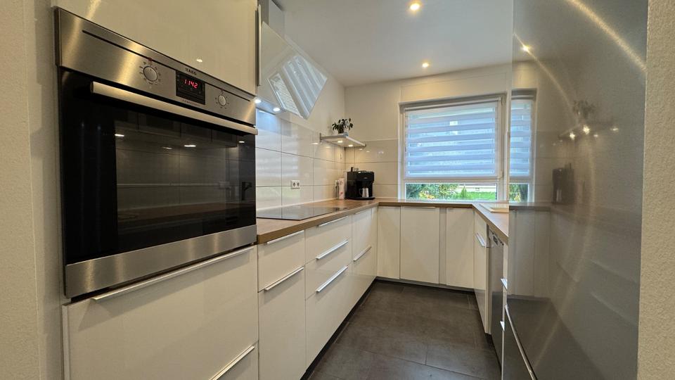 Hochparterre Böblingen - 3 Zimmer, 1.800&euro; | Angebot:23103180