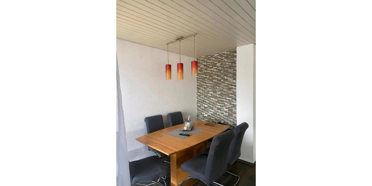 Dachgeschoßwohnung Wernau (Neckar) - 3 Zimmer, 75 m&sup2;, 250.000&euro; | Angebot:23712418