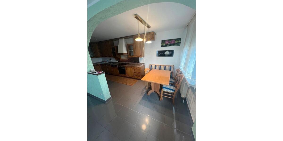 Etagenwohnung Pfullingen - 4 Zimmer, 100 m&sup2;, 329.000&euro; | Angebot:26984827