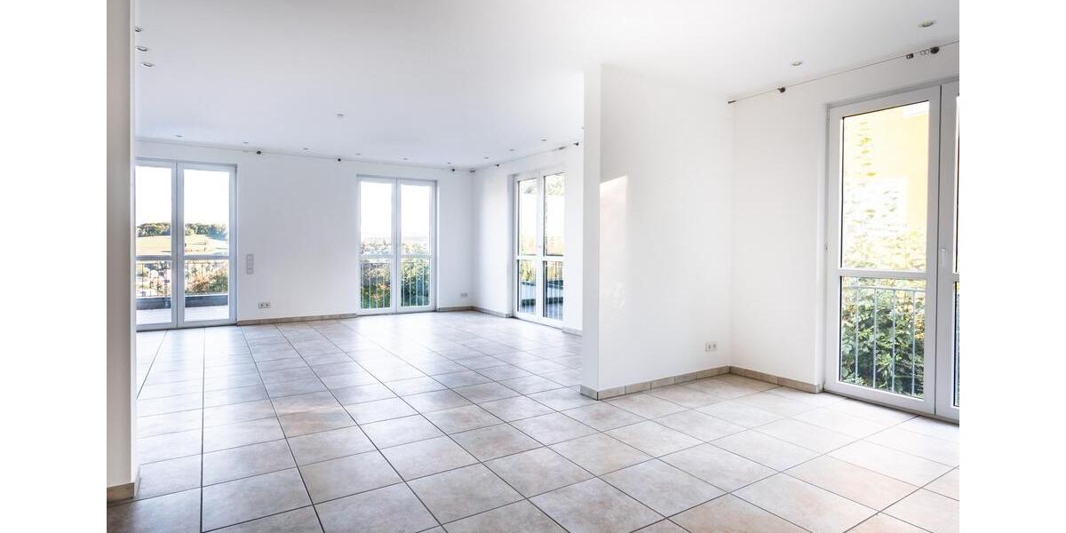 Etagenwohnung Tübingen Schönblick / Winkelwiese - 5.5 Zimmer, 149 m&sup2;, 2.000&euro; | Angebot:26024043