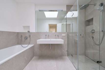 Wohnung Pfullingen - 3 Zimmer, 105 m&sup2;, 1.775&euro; | Angebot:25375052