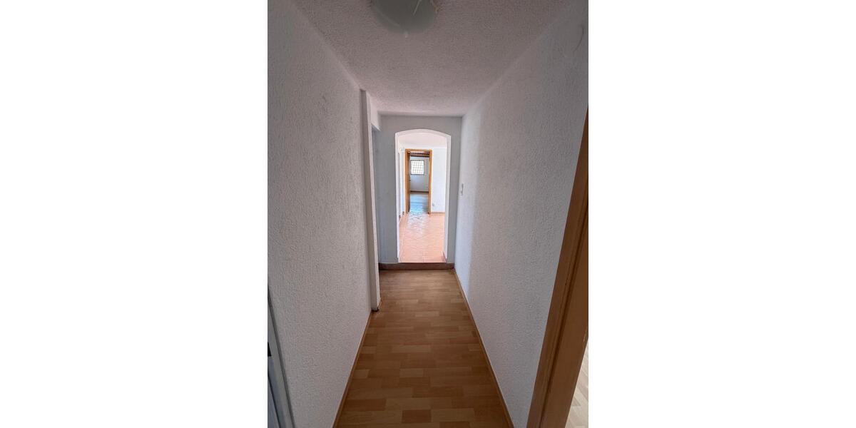 Dachgeschoßwohnung Hechingen - 4 Zimmer, 90 m&sup2;, 1.100&euro; | Angebot:27599751