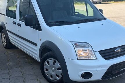 Ford Tourneo Connect 114.000 km 6.999 &euro; Reutlingen 72770