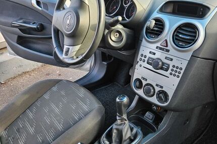 Opel Corsa 182.750 km 2.350 &euro; Wendlingen am neckar 73240