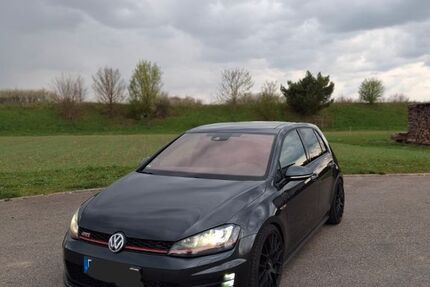 VW Golf 107.000 km 22.400 &euro; Holzgerlingen 71088