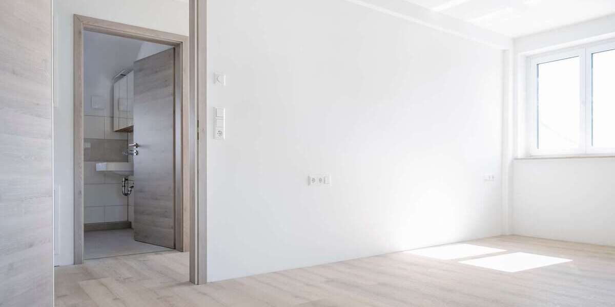 Hochwertig sanierte 2-Zimmer-Dachgeschosswohnung mit Balkon - 2- Esslingen am Neckar Oberesslingen | Angebot:27517940