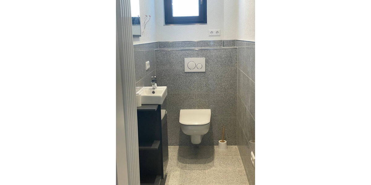 Etagenwohnung Böblingen - 2 Zimmer, 90 m&sup2;, 1.250&euro; | Angebot:26376911