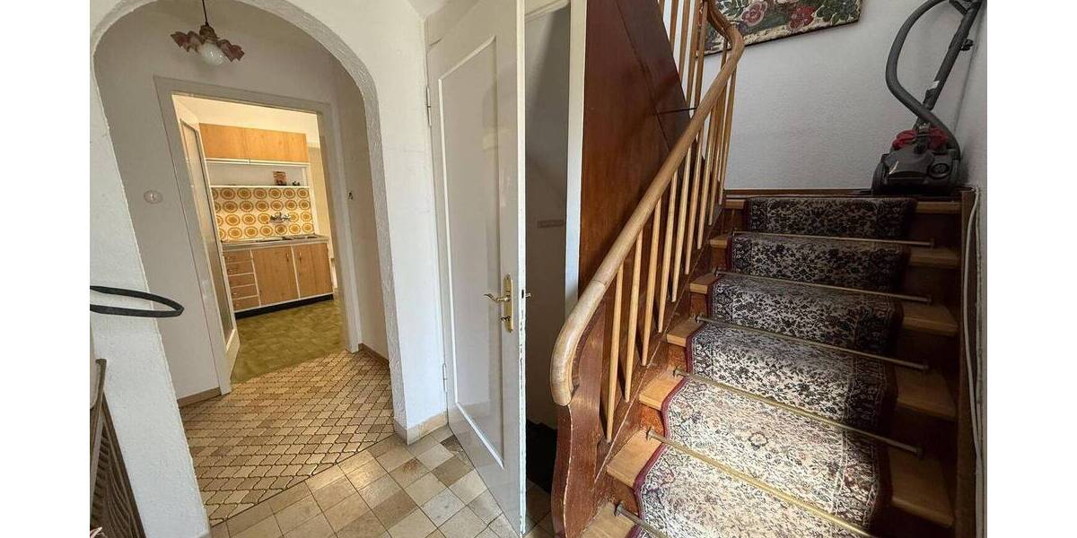 Mehrfamilienhaus, Wohnhaus Ostfildern Scharnhausen - 7 Zimmer, 210 m&sup2;, 639.000&euro; | Angebot:26029990
