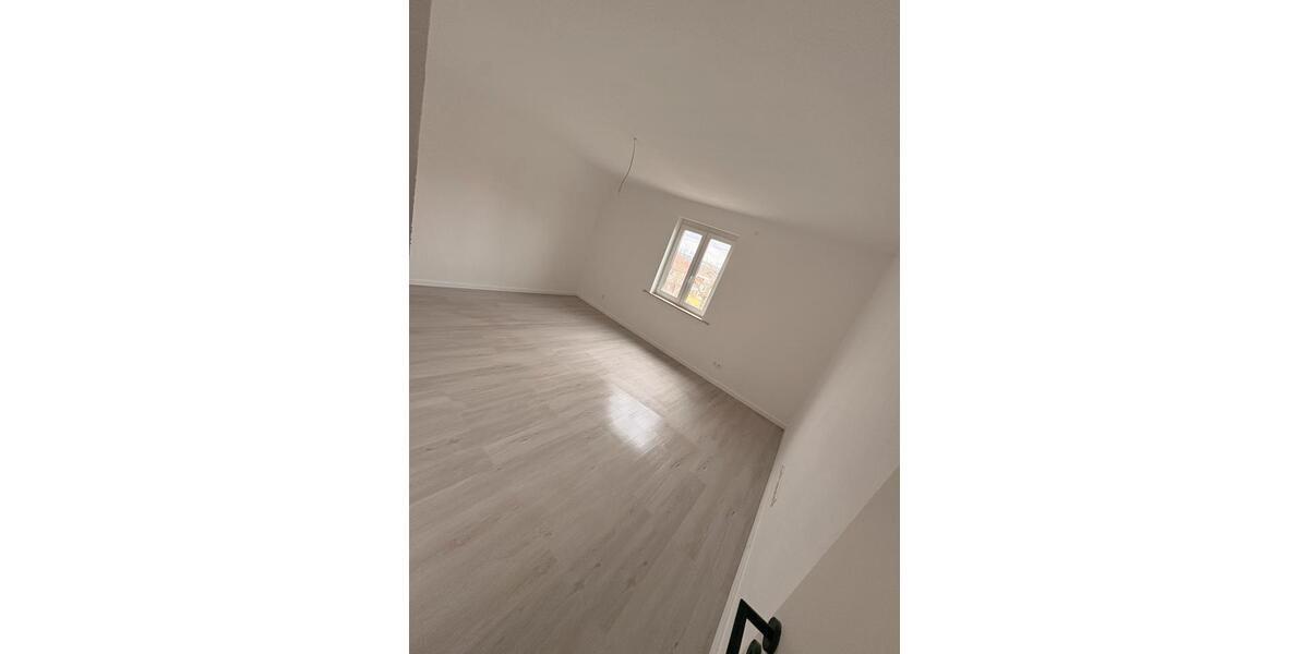 Etagenwohnung Bisingen - 4 Zimmer, 100 m&sup2;, 1.200&euro; | Angebot:25959859