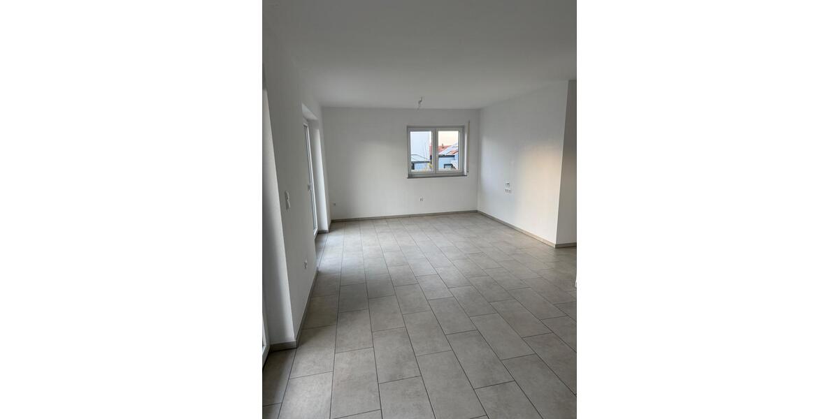 Etagenwohnung Rottenburg am Neckar - 3 Zimmer, 85 m&sup2;, 1.050&euro; | Angebot:26045313
