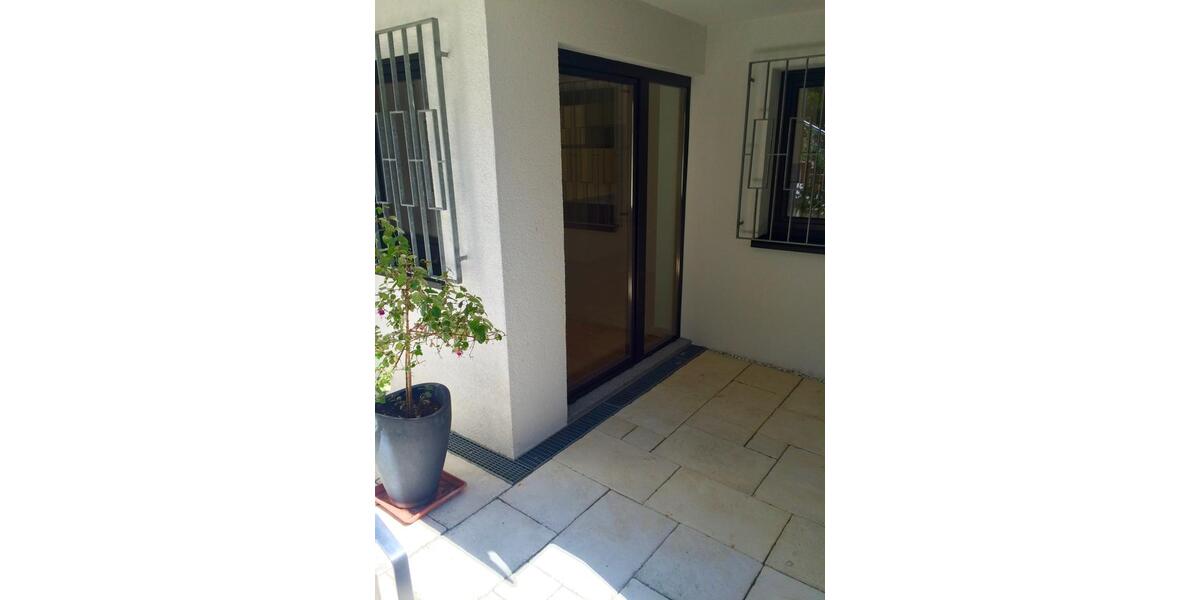 Erdgeschoßwohnung Esslingen am Neckar Brühl - 3 Zimmer, 103 m&sup2;, 1.200&euro; | Angebot:25638393