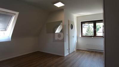 HELL UND HOCHWERTIG - GROßZÜGIG IN ESSLINGEN - Maisonettenwohnung Esslingen am Neckar Brühl | Angebot:27565373