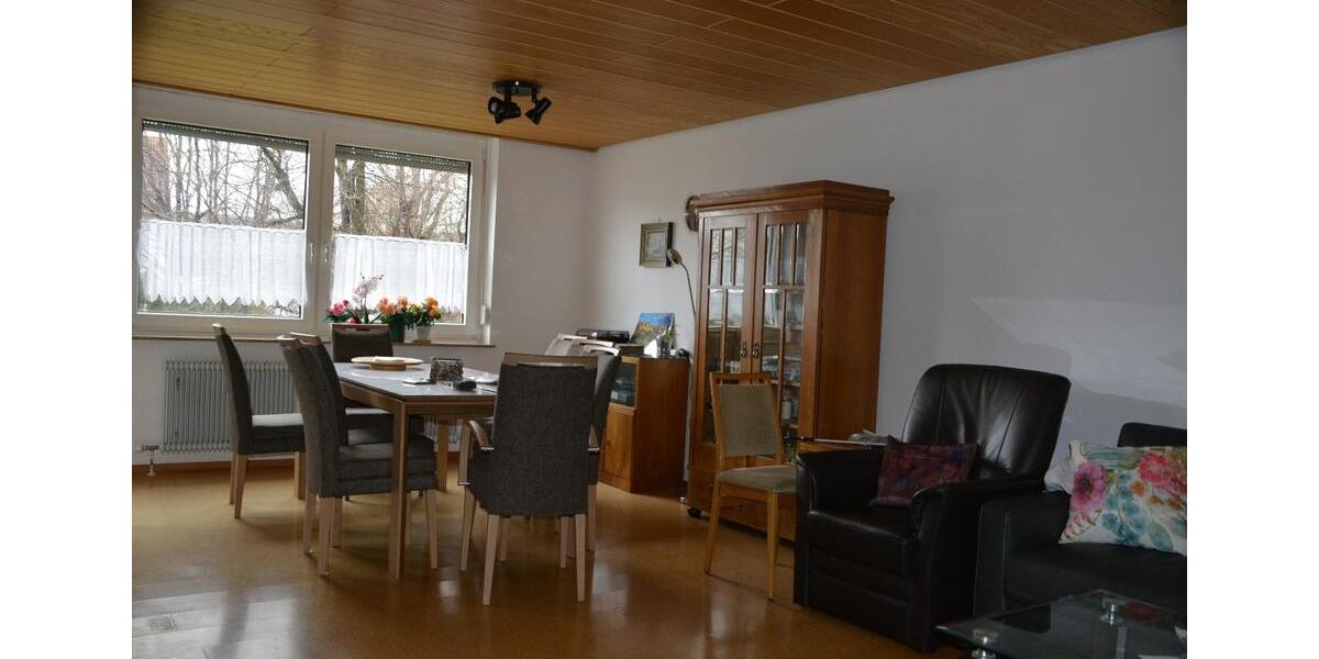 Etagenwohnung Reutlingen Reutlingen (Kernstadt) - 4 Zimmer, 125 m&sup2;, 395.000&euro; | Angebot:25355009