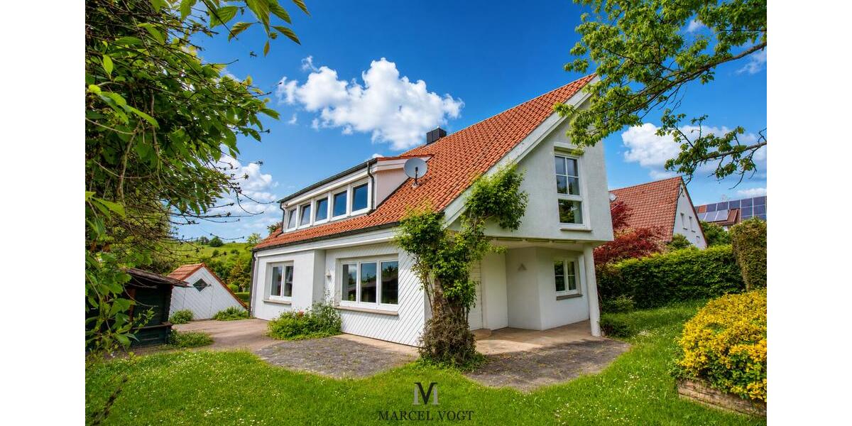 Einfamilienhaus Nürtingen - 7 Zimmer, 175 m&sup2;, 2.500&euro; | Angebot:26646125