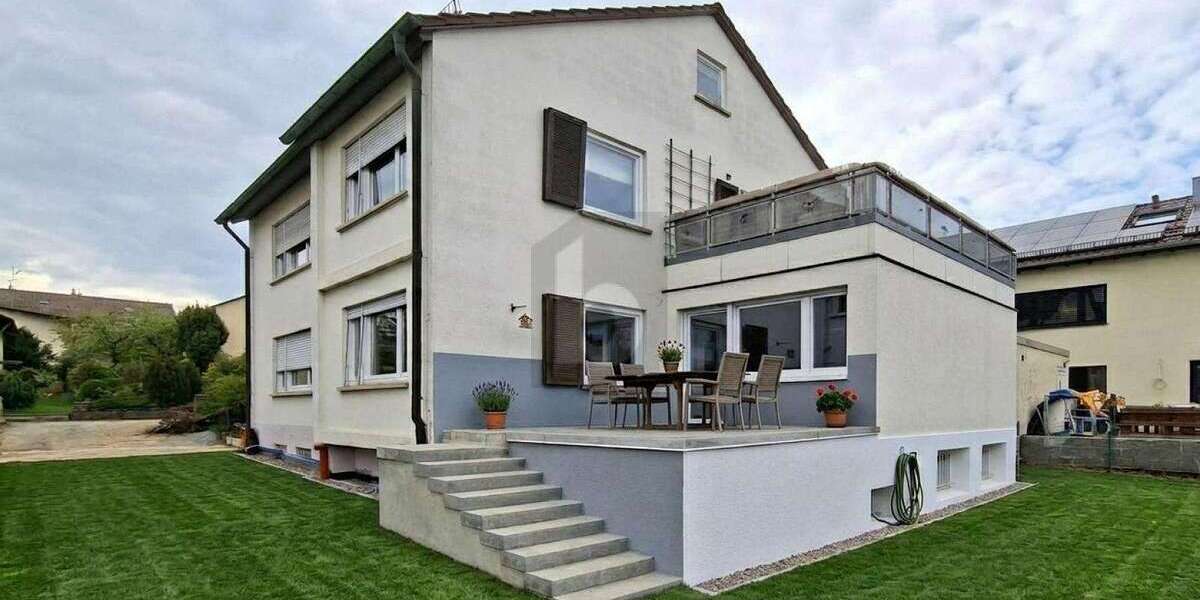 Einfamilienhaus Sindelfingen - 7 Zimmer, 160 m&sup2;, 695.000&euro; | Angebot:27702651