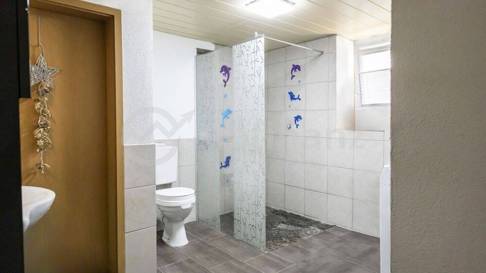 Mehrfamilienhaus, Wohnhaus Münsingen / Buttenhausen Buttenhausen - 8 Zimmer, 296 m&sup2;, 298.000&euro; | Angebot:25743276