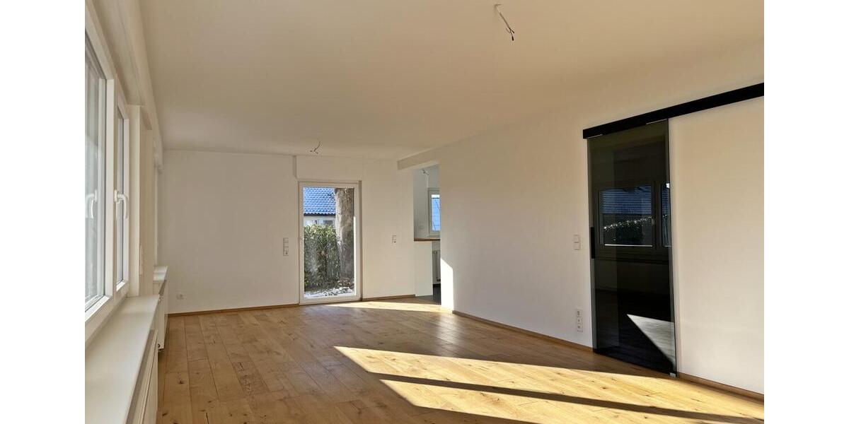 Einfamilienhaus Reutlingen Reutlingen (Kernstadt) - 4.5 Zimmer, 140 m&sup2;, 2.200&euro; | Angebot:25142351