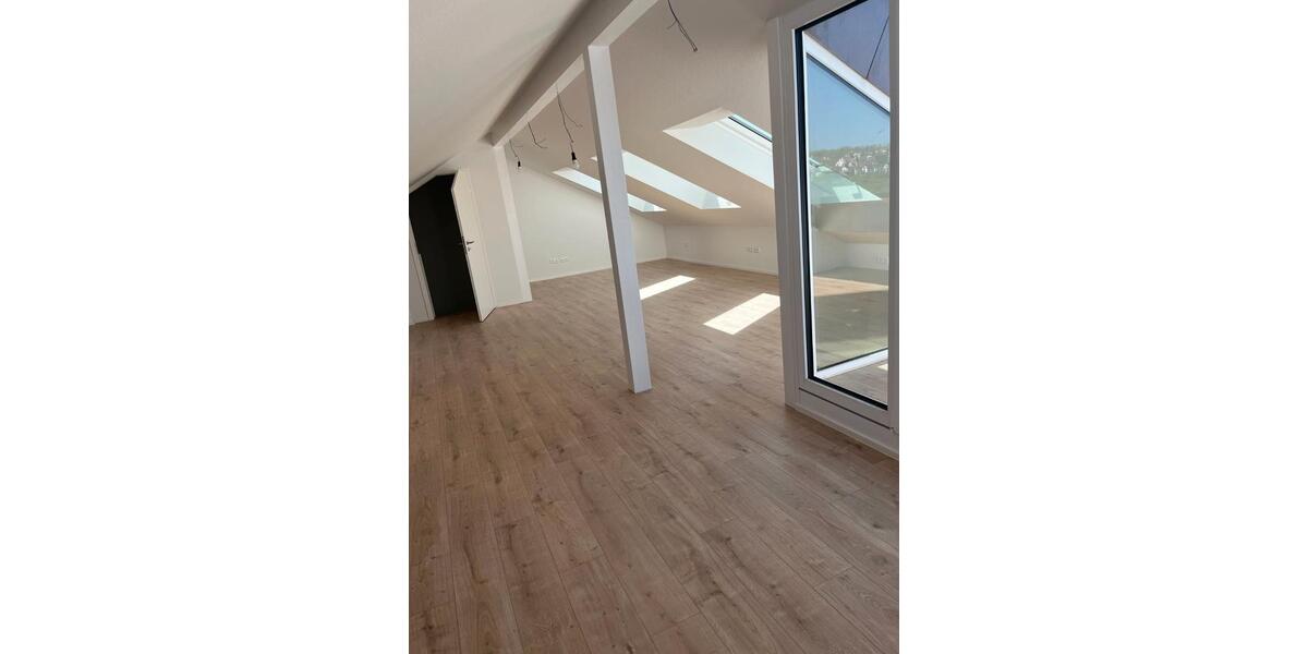 Reihenhaus Ostfildern - 8 Zimmer, 250 m&sup2;, 4.700&euro; | Angebot:26399281