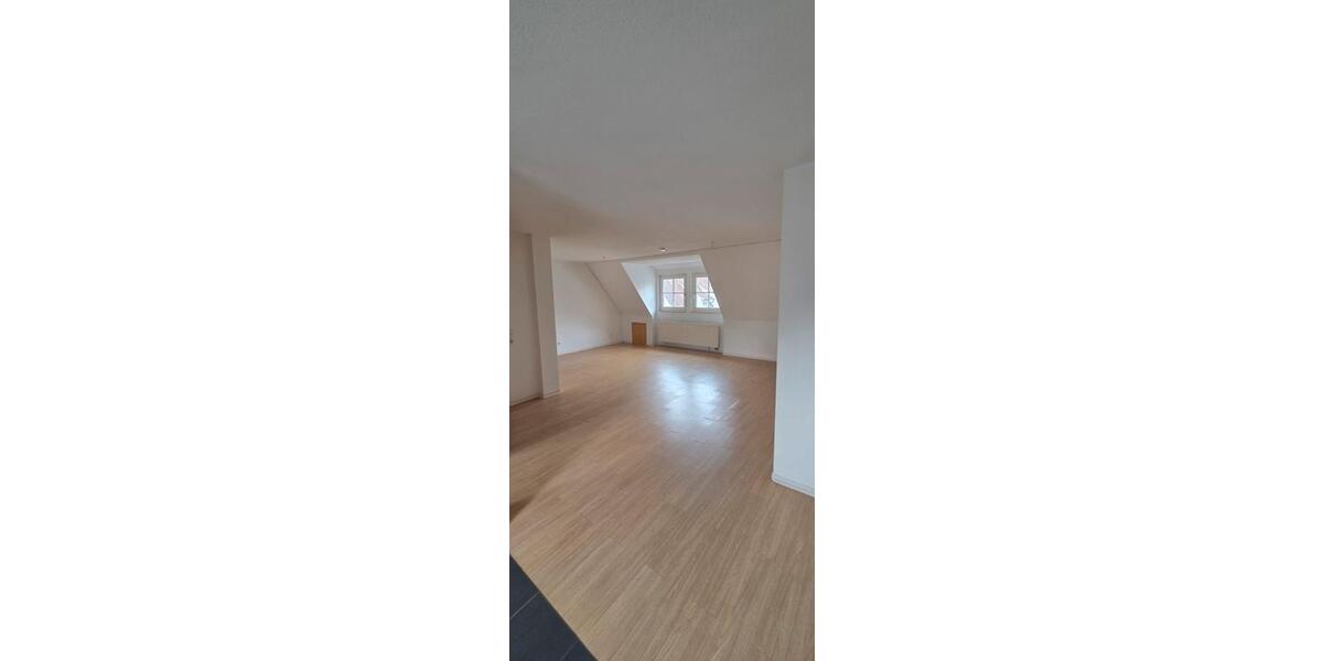 Dachgeschoßwohnung Sindelfingen - 1 Zimmer, 49 m&sup2;, 699&euro; | Angebot:26631987