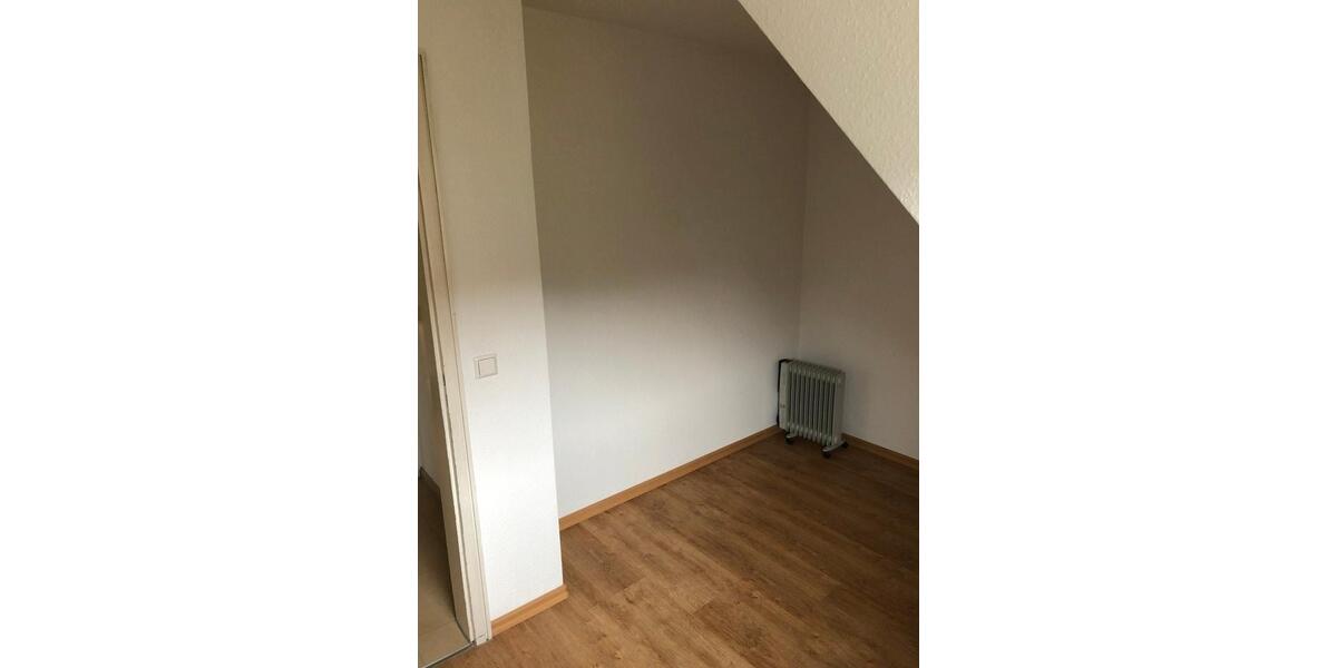 Dachgeschoßwohnung Esslingen am Neckar Brühl - 2 Zimmer, 37 m&sup2;, 152.000&euro; | Angebot:25027231