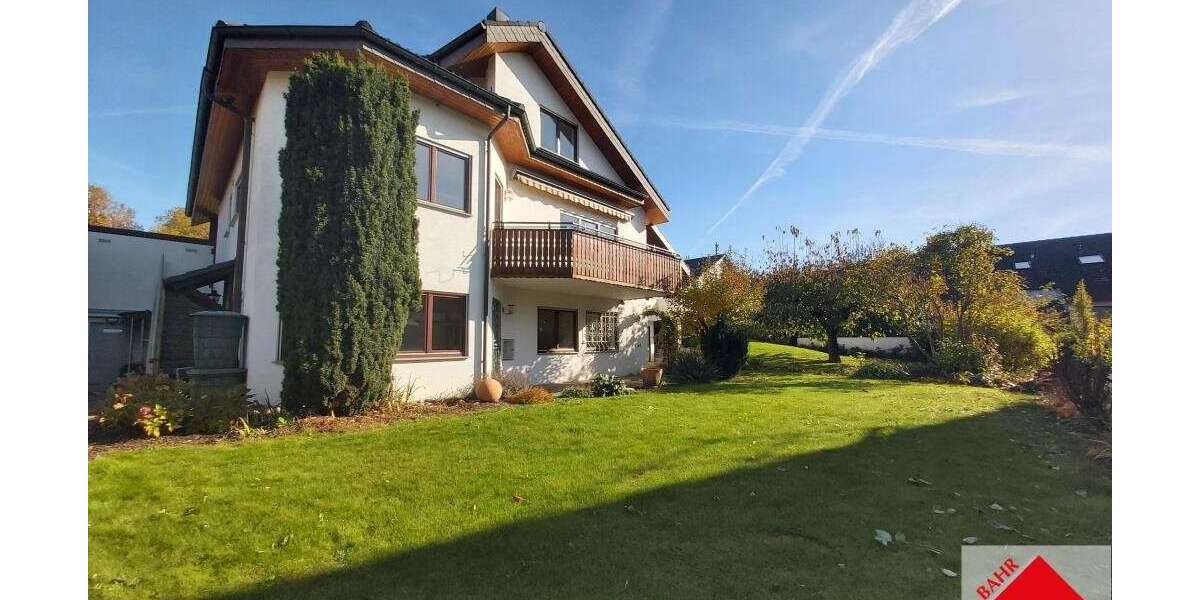 Einfamilienhaus Herrenberg - 8 Zimmer, 200 m&sup2;, 2.400&euro; | Angebot:24204427