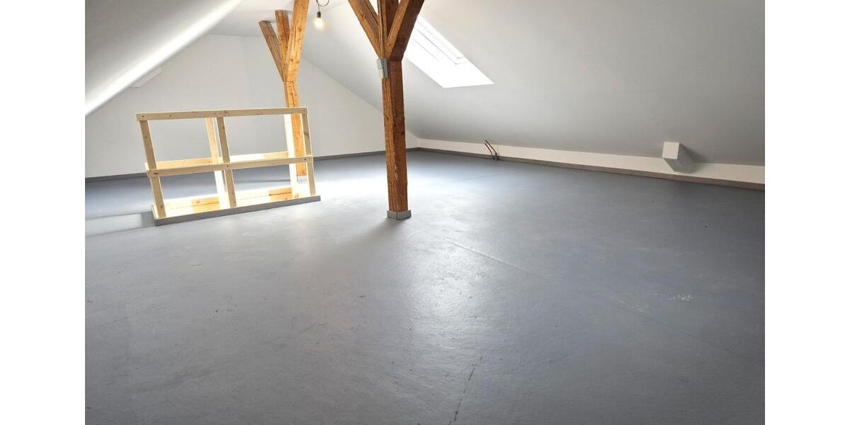 Dachgeschoßwohnung Erkenbrechtsweiler - 3 Zimmer, 94 m&sup2;, 269.000&euro; | Angebot:25202143