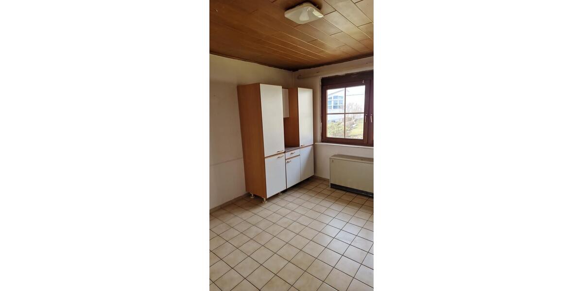 Etagenwohnung Burladingen - 3 Zimmer, 85 m&sup2;, 550&euro; | Angebot:25959867