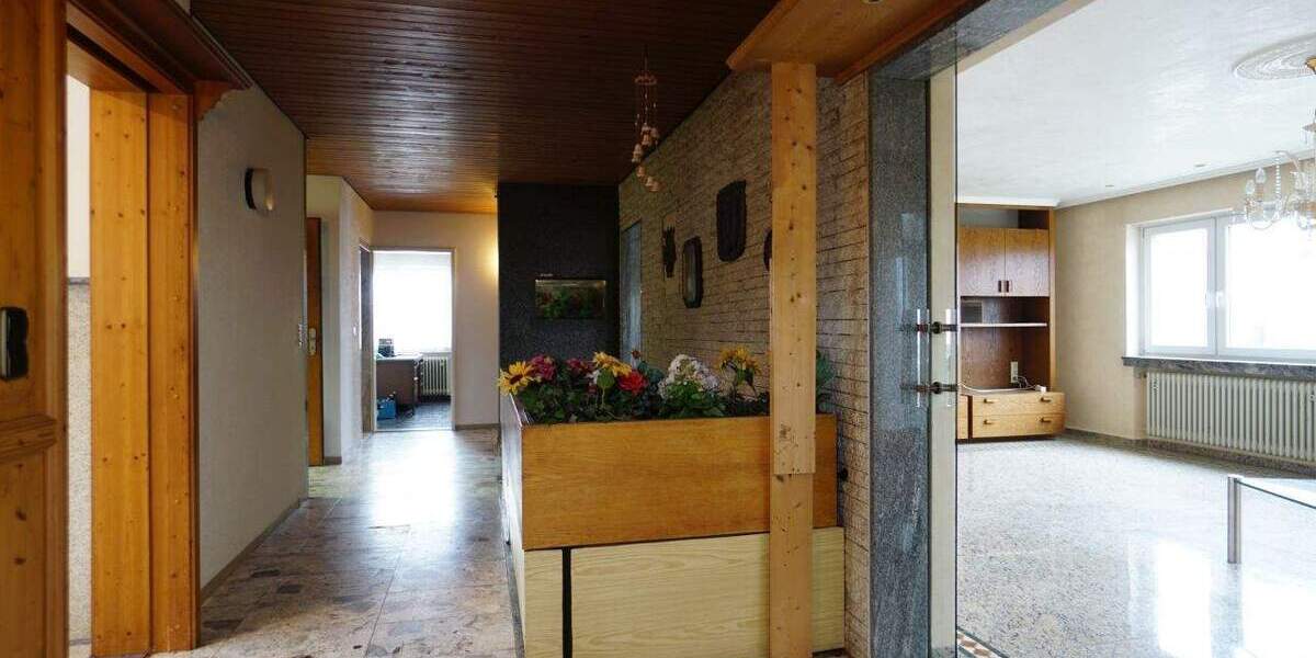 Einfamilienhaus Pliezhausen - 7 Zimmer, 196 m&sup2;, 690.000&euro; | Angebot:25697066