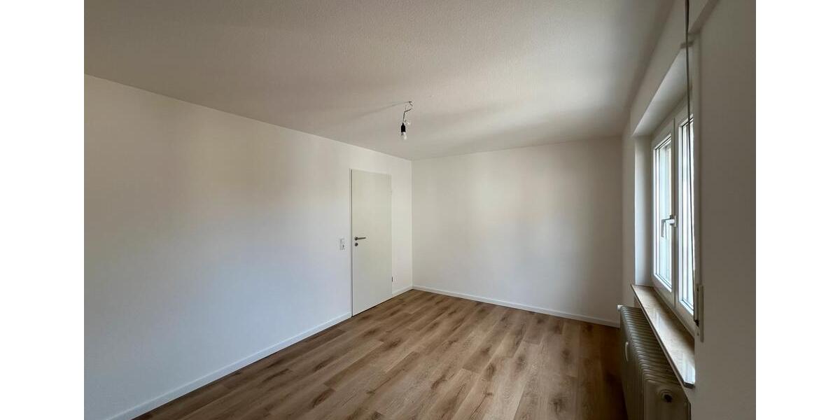 Etagenwohnung Eningen unter Achalm - 3 Zimmer, 74 m&sup2;, 1.285&euro; | Angebot:26041296