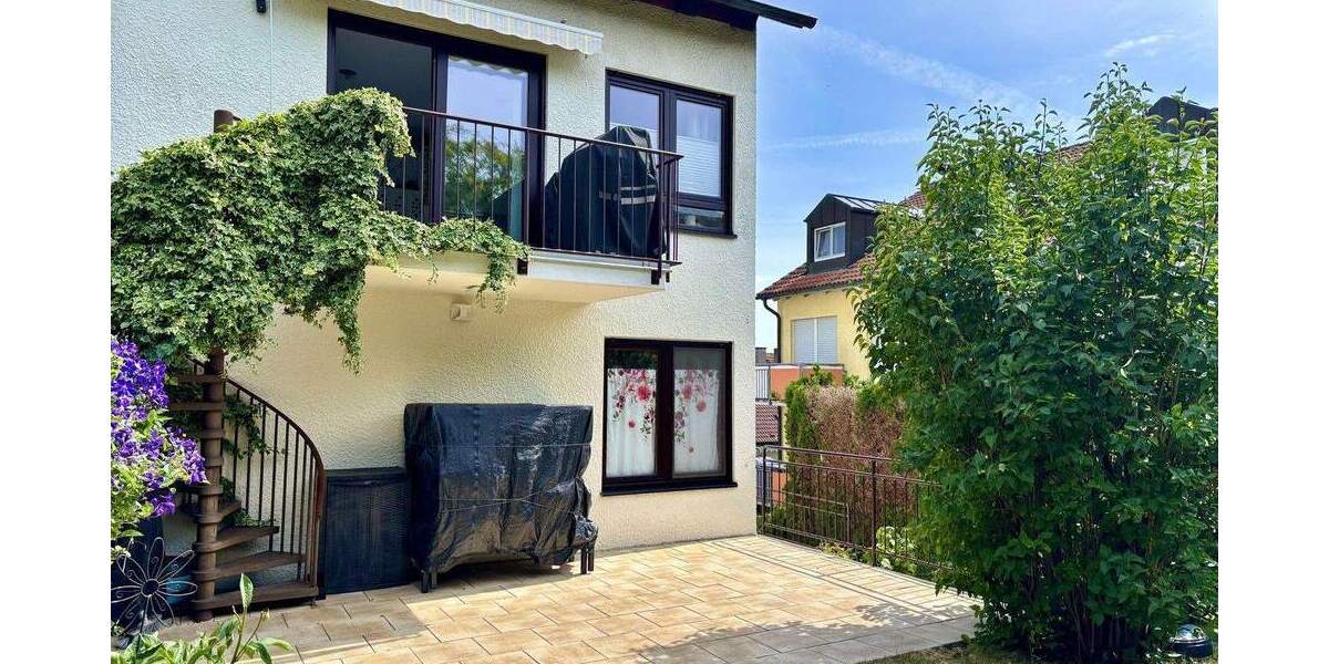 Doppelhaushälfte Böblingen Dagersheim - 7 Zimmer, 190 m&sup2;, 850.000&euro; | Angebot:25659264