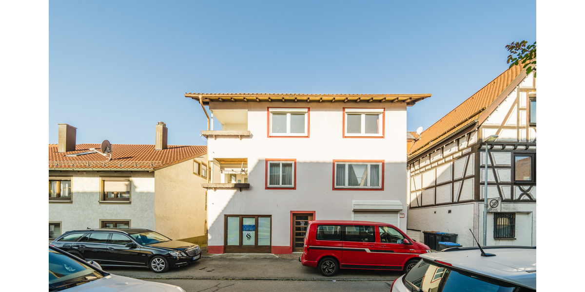 Wohn- und Geschäftshaus in der Münsinger Innenstadt - 3 Wohnungen und 1 Gewerbeeinheit - Wohn- & Geschäftshaus Münsingen | Angebot:18220329