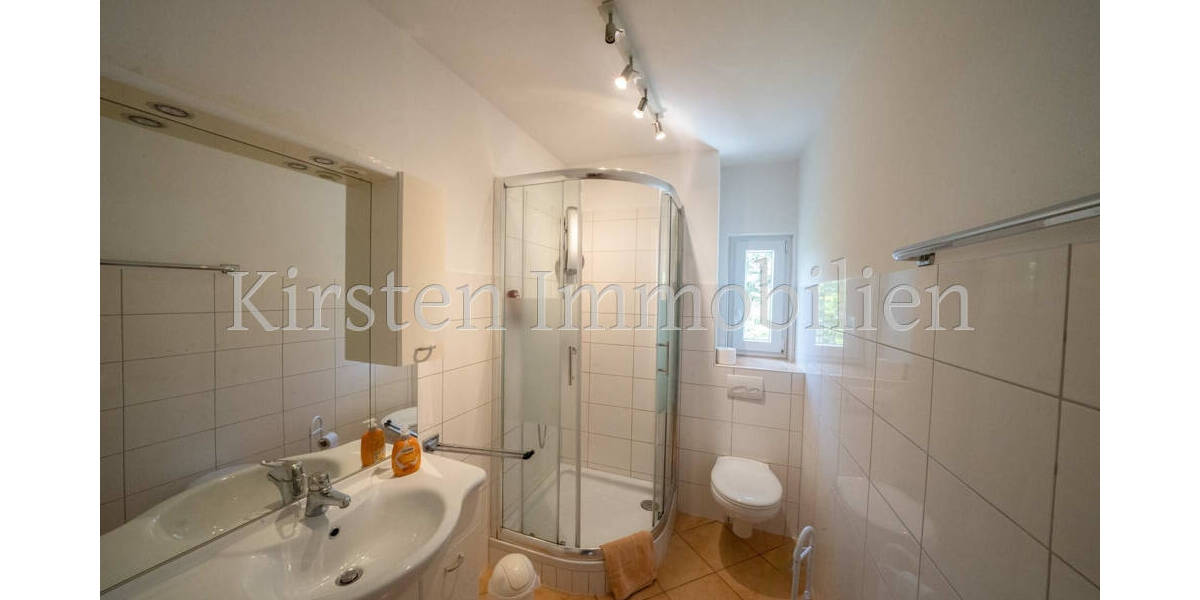 Mehrfamilienhaus, Wohnhaus Bisingen - 6 Zimmer, 360.000&euro; | Angebot:25696015