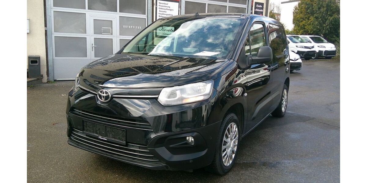 Toyota Proace City 100.000 km 10.960 &euro; Sindelfingen 71065