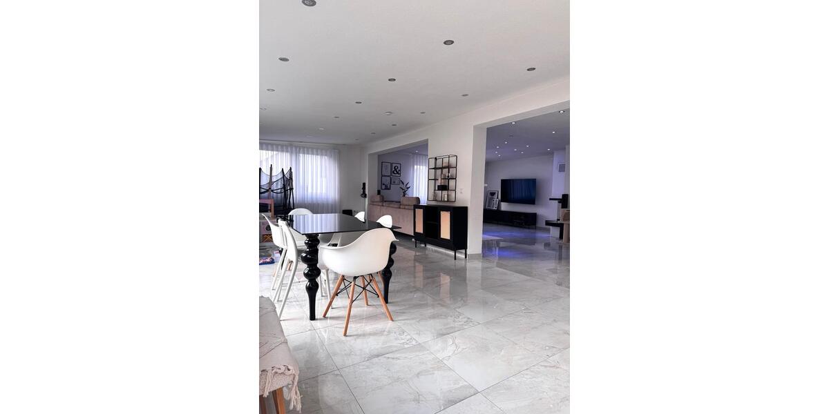 Einfamilienhaus Burladingen - 9 Zimmer, 282 m&sup2;, 648.000&euro; | Angebot:27082731