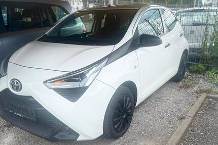 Toyota Aygo (X) 84.800 km 7.980 &euro; Sindelfingen 71065