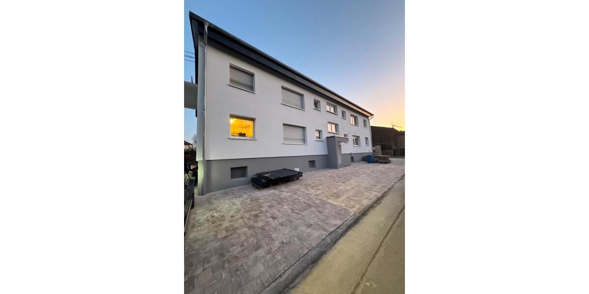Etagenwohnung Nürtingen - 3.5 Zimmer, 105 m&sup2;, 1.200&euro; | Angebot:27578464