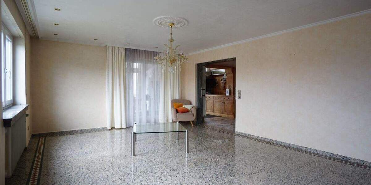 Einfamilienhaus Pliezhausen - 7 Zimmer, 196 m&sup2;, 690.000&euro; | Angebot:25697066