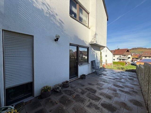 Einfamilienhaus Frickenhausen - 7 Zimmer, 210 m&sup2;, 649.000&euro; | Angebot:25696025